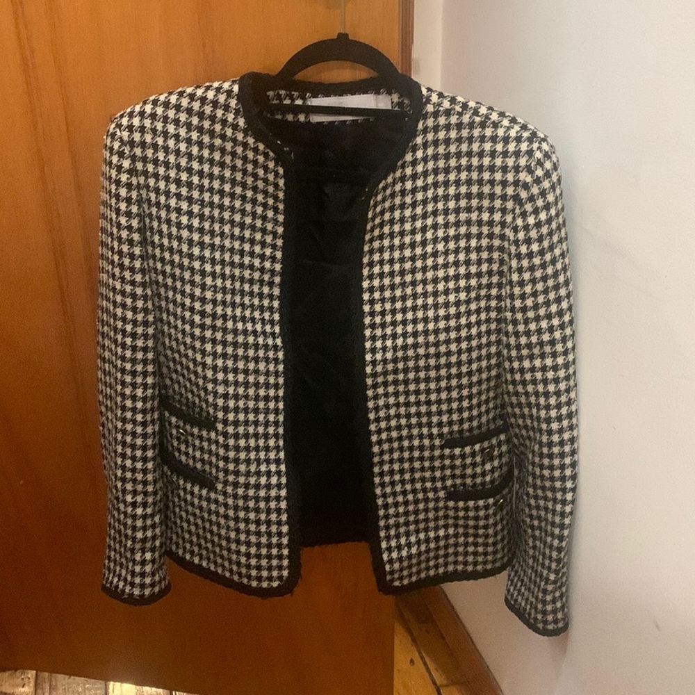 Chanel-style houndstooth blazer